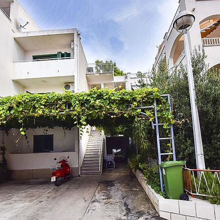 Apartments And Room Nevenka Makarska Eksteriør bilde
